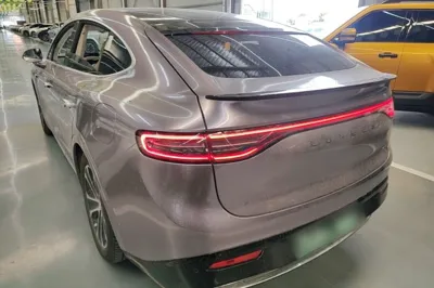 Hima Luxeed R7