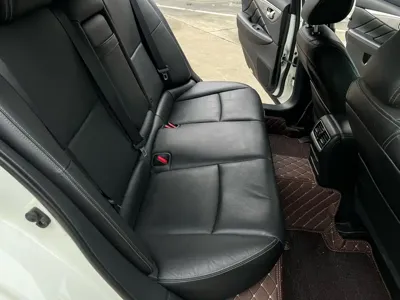 Infiniti Q50L