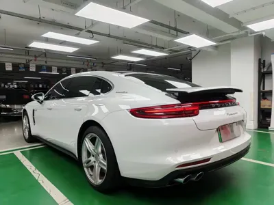 Porsche Panamera Hybrid