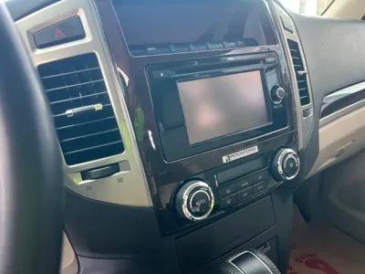 Mitsubishi Pajero (Import)