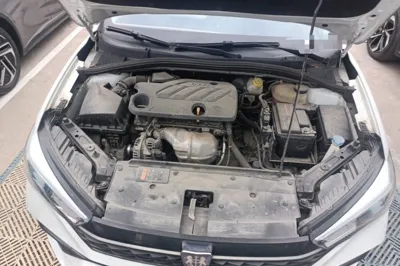 Roewe i5