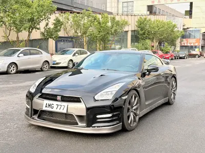 Nissan GT-R