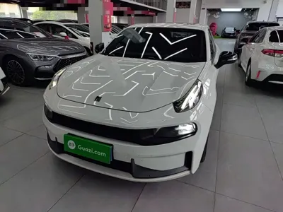Lynk & Co 03