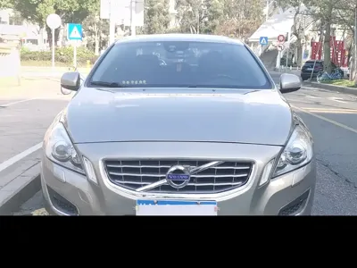 Volvo S60 (Import)