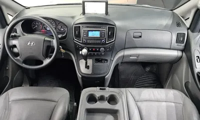 Hyundai Starex