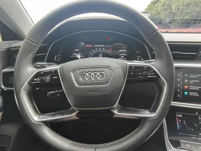 Audi A7L