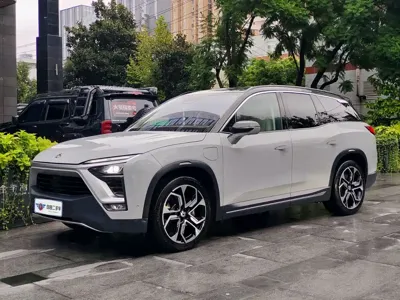 Nio ES8