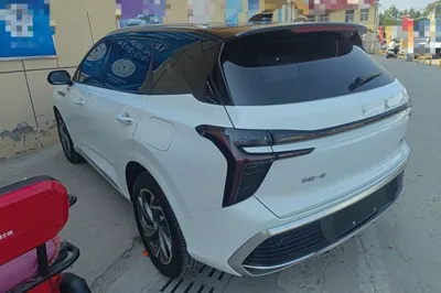 Hongqi HS3 PHEV