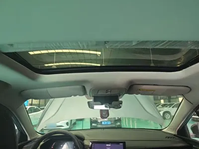 Roewe i5