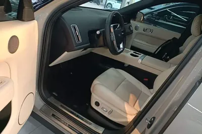 Li Auto L6