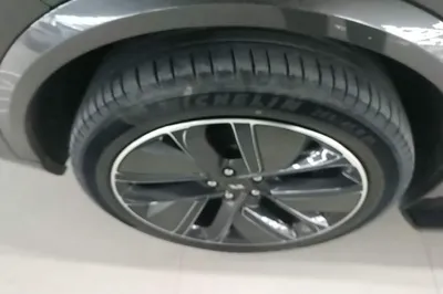 Li Auto L9