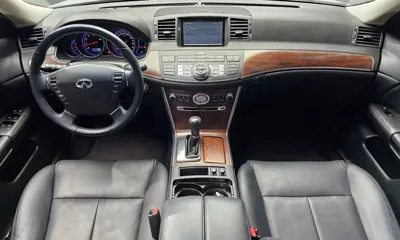 Infiniti M