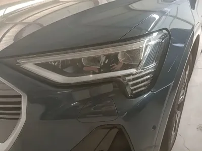 Audi e-tron (Import)
