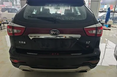 BYD S7