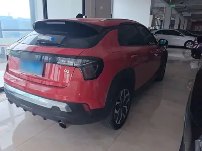 Lynk & Co 02