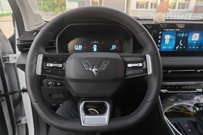 Wuling Asta