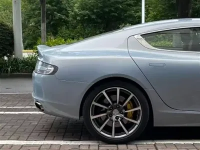 Aston Martin Rapide