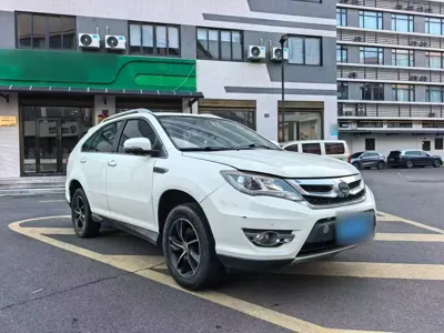 BYD S7