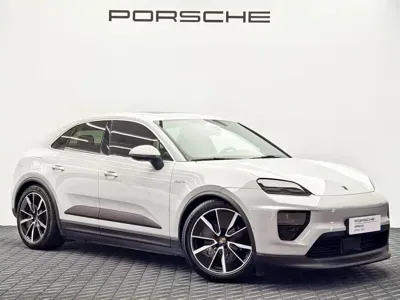 Porsche Macan EV