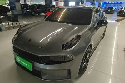 Lynk & Co 03