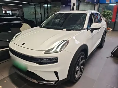 Lynk & Co 06 EM-P