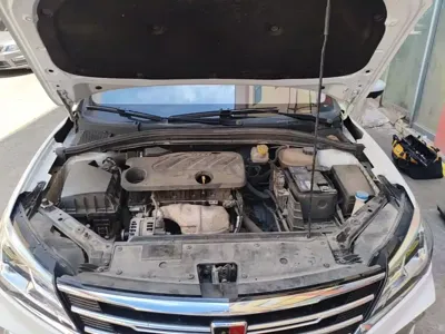 Roewe i5