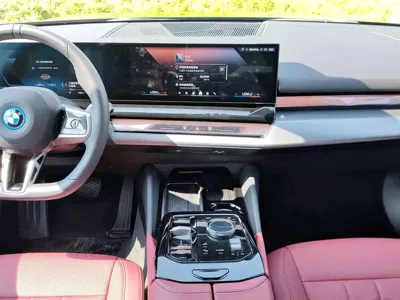 BMW i5