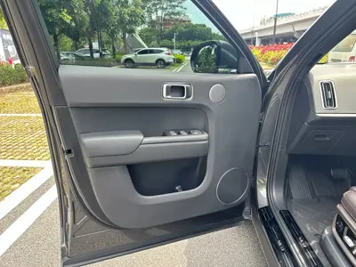Li Auto Li L8