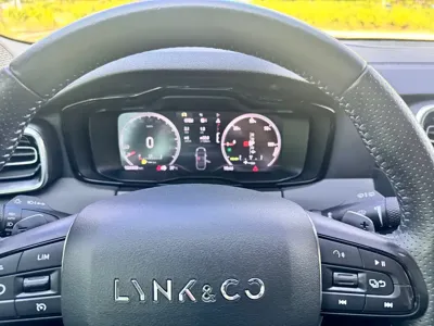 Lynk & Co 01 EM-P