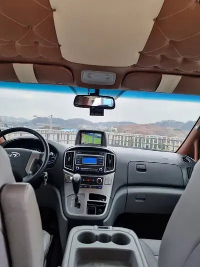 Hyundai Starex