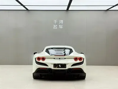 Ferrari F8
