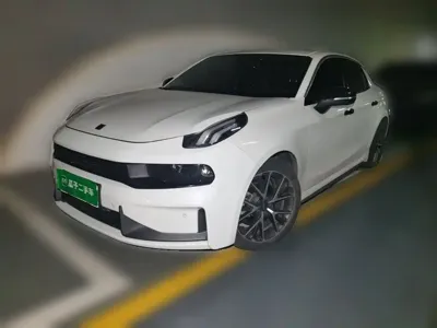 Lynk & Co 03