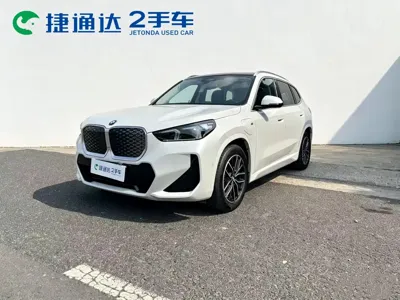 BMW iX1