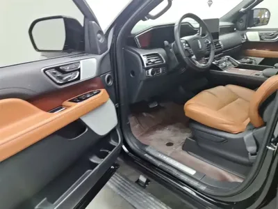 Lincoln Navigator