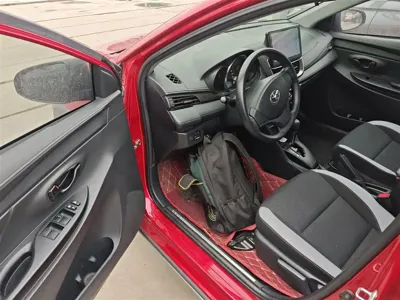Toyota Yaris L