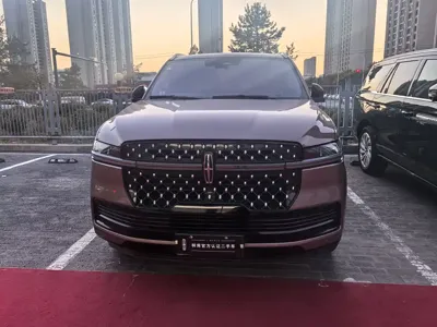 Lincoln Navigator