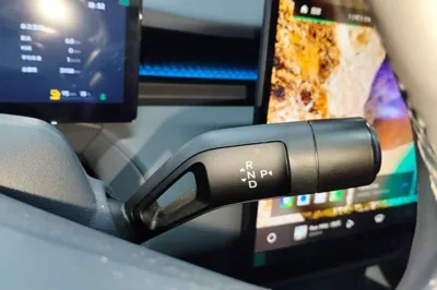 Lynk & Co Z20
