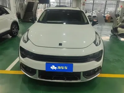 Lynk & Co 02