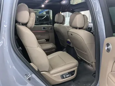 Li Auto Li L8