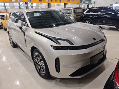 Lynk & Co 08 EM-P