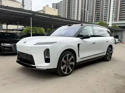 Nio ES8