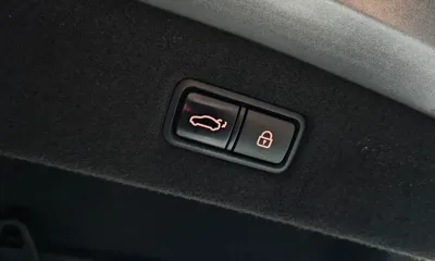 Genesis EQ900