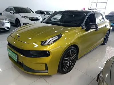 Lynk & Co 03