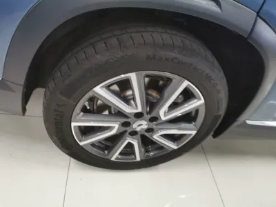 Nio ES8