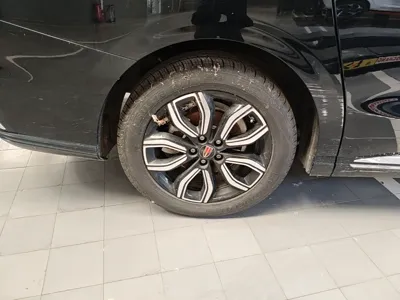 Hongqi HQ9
