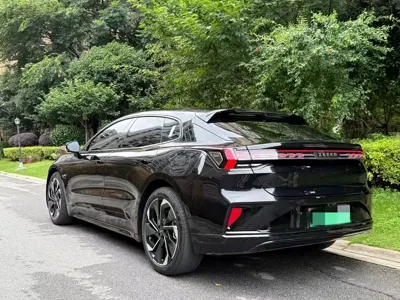 Zeekr 001