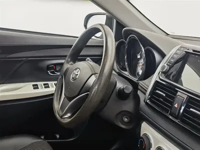 Toyota Yaris L