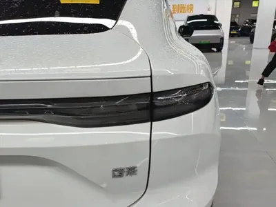 Nio EC6