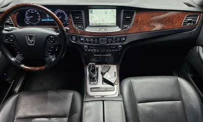 Hyundai Equus