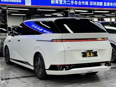 Xpeng X9